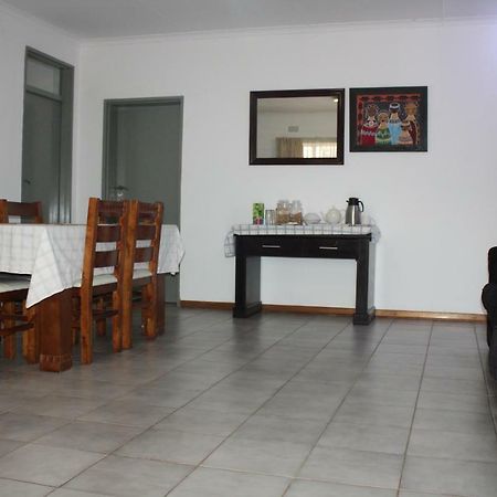 Strand Meadows B&B Gaborone Exterior foto